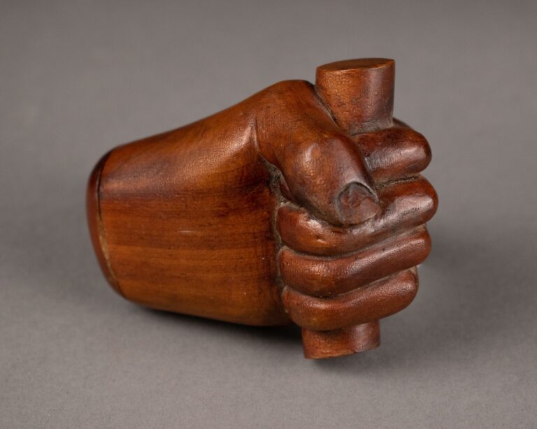 Carved Snuff Box, Hand Clenching a Scroll