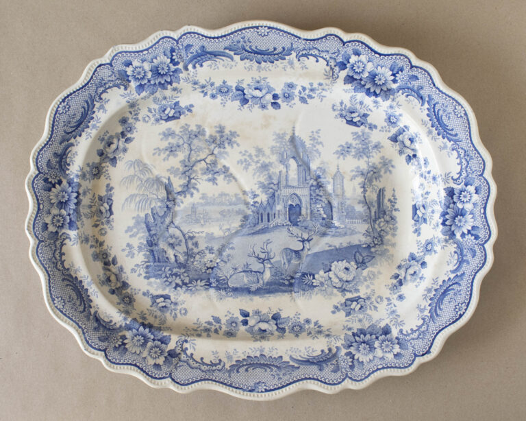Very large Thomas Fell Antiquarian pattern transferware well and tree platter, circa 1820