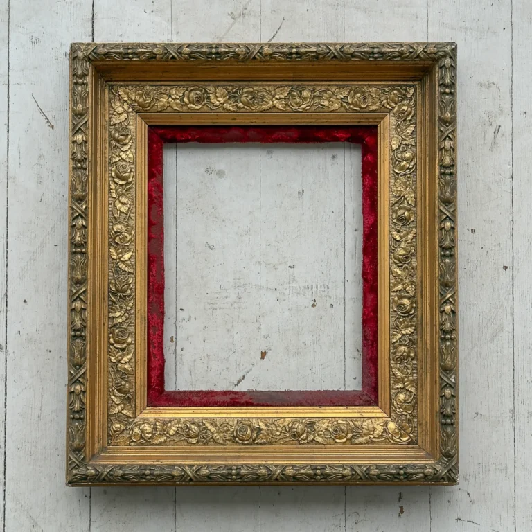 gilt picture frame red velvet mat