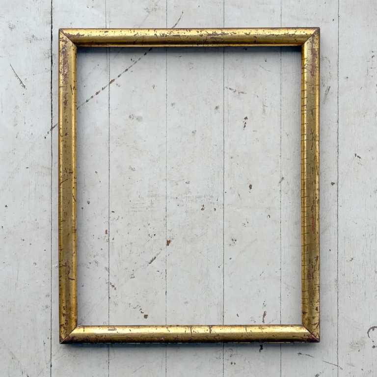gilt bullnose picture frame