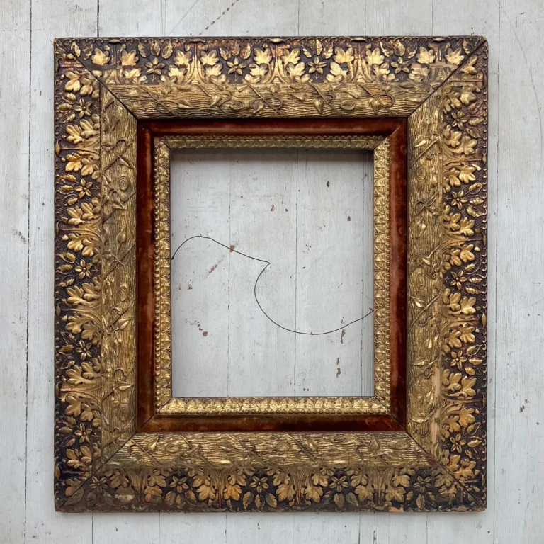 Victorian reverse profile picture frame